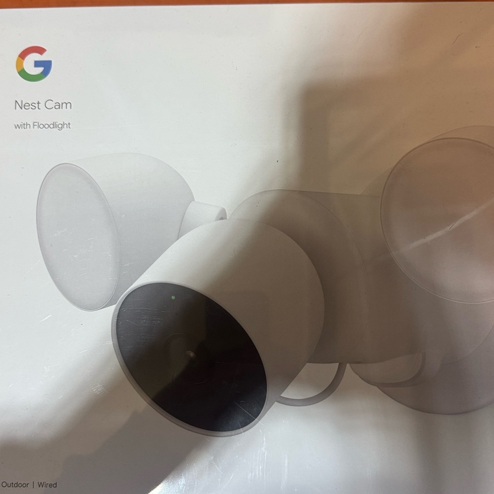 Google Nest Cam with Integrated Floodlight - White